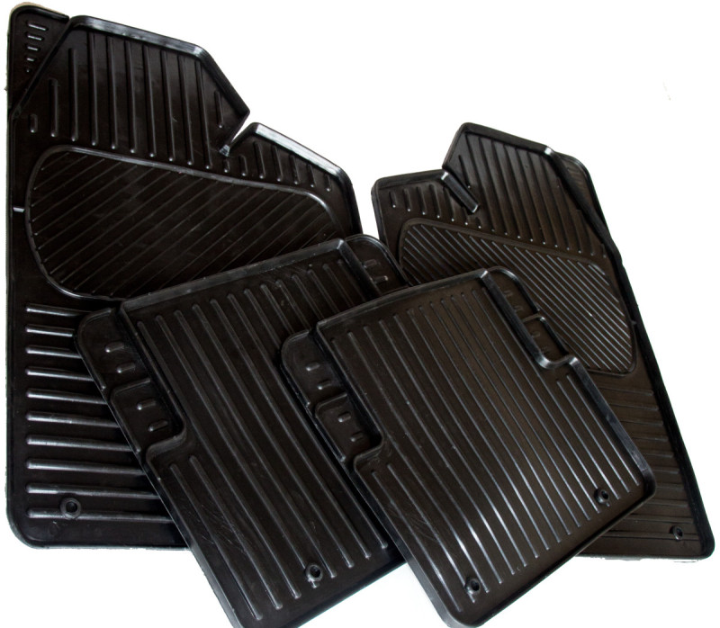 Килим автомобільний універсальний UN-2 комплект (4 шт)